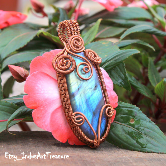 Labradorite Copper Wire Wrap Pendant